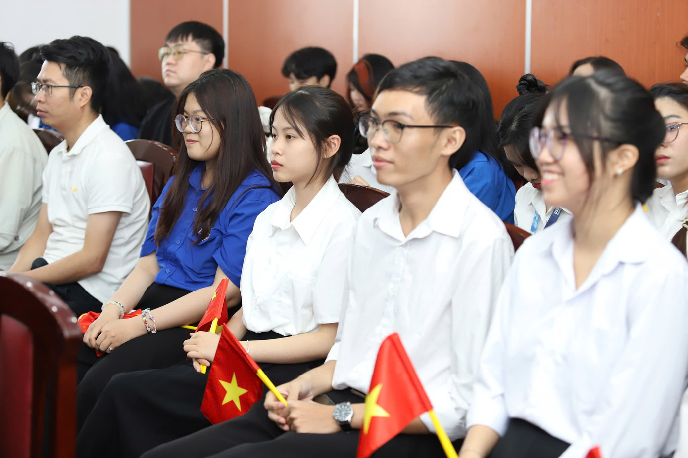 Các bạn sinh viên hai nước tham dự Hội thảo. (Ảnh: Ngô Tùng) Các bạn sinh viên hai nước tham dự Hội thảo. (Ảnh: Ngô Tùng)