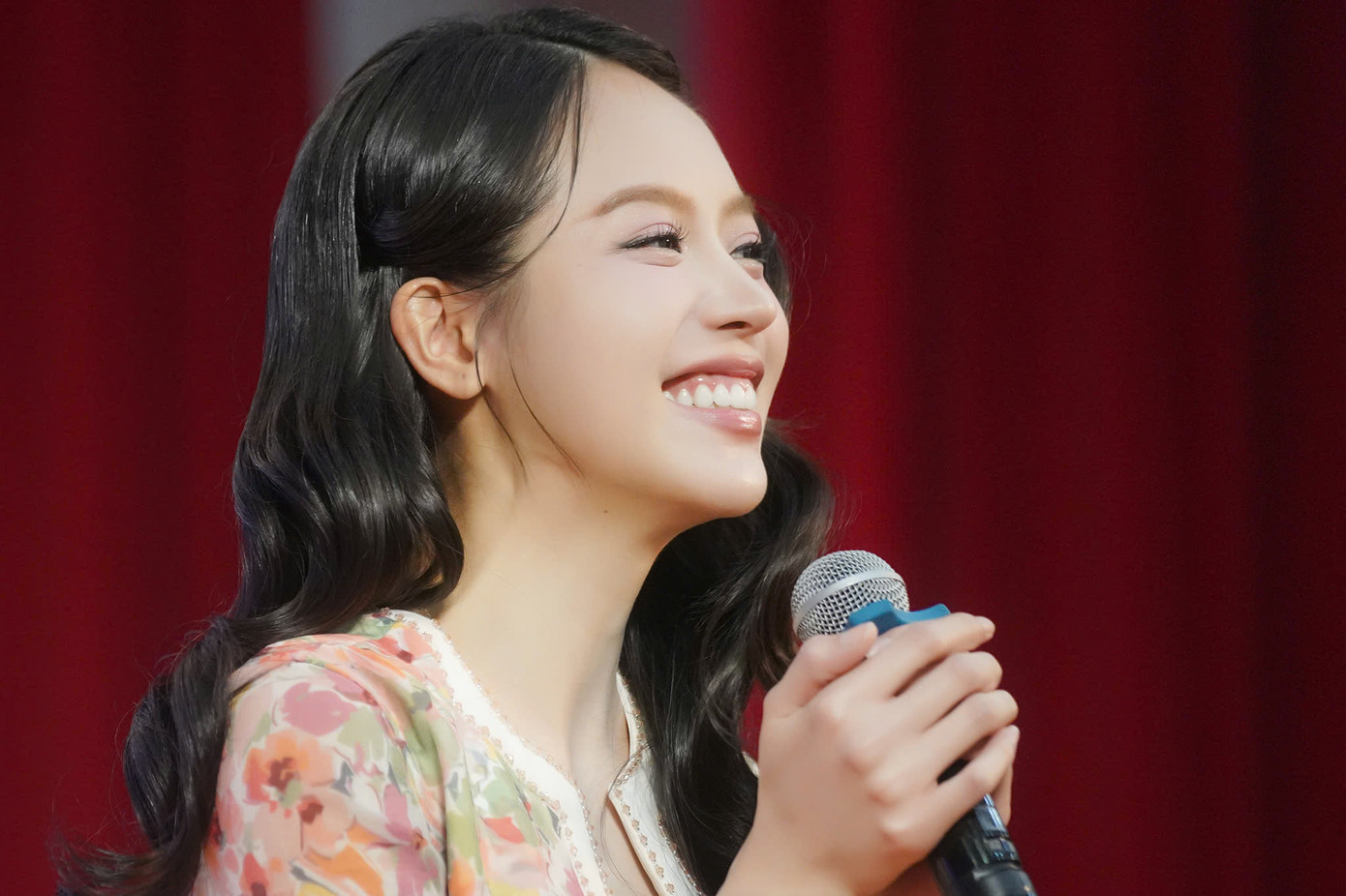 Hoa hậu Thanh Thủy giao lưu với các bạn sinh viên. Hoa hậu Thanh Thủy giao lưu với các bạn sinh viên.