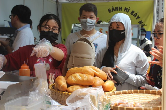 Năm 2024, nhiều bạn trẻ đã trải nghiệm tại Lễ hội này.