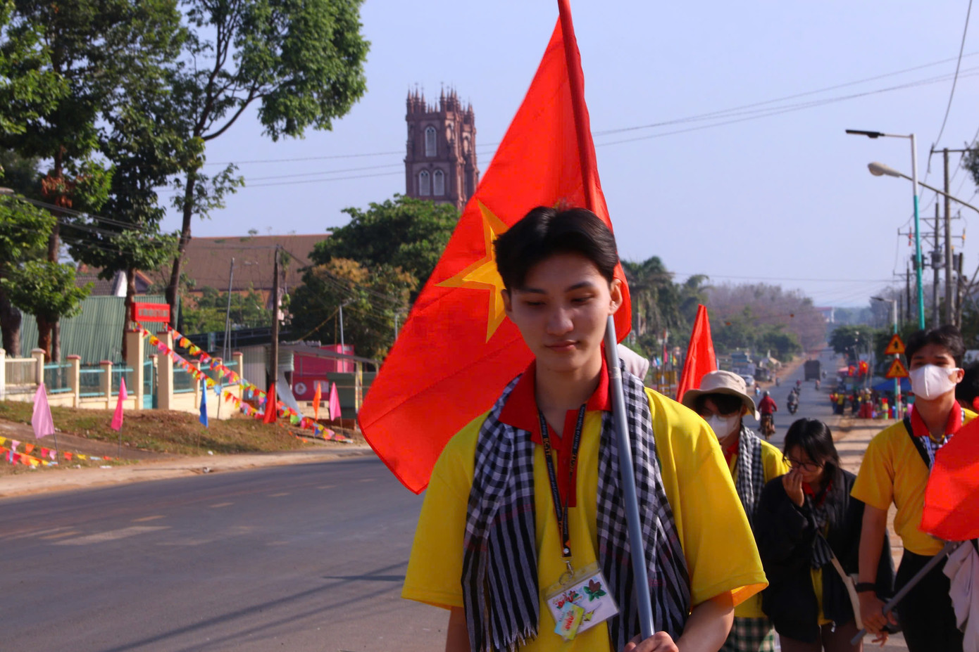 Huỳnh Gia Lân (sinh viên trường ĐH KHXH&NV ĐHQG, TP. HCM). Huỳnh Gia Lân (sinh viên trường ĐH KHXH&NV ĐHQG, TP. HCM).