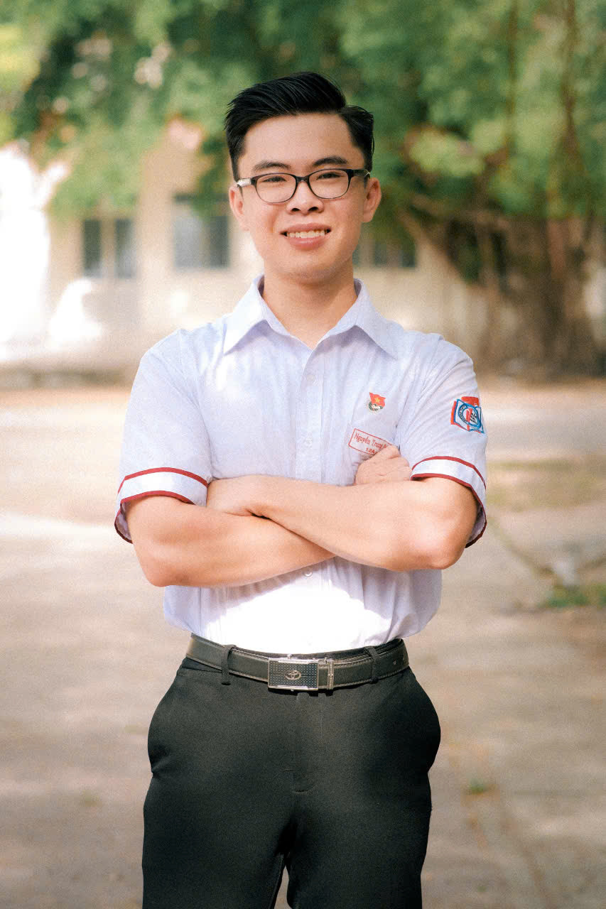 Chân dung Nguyễn Trung Nhân. Chân dung Nguyễn Trung Nhân.