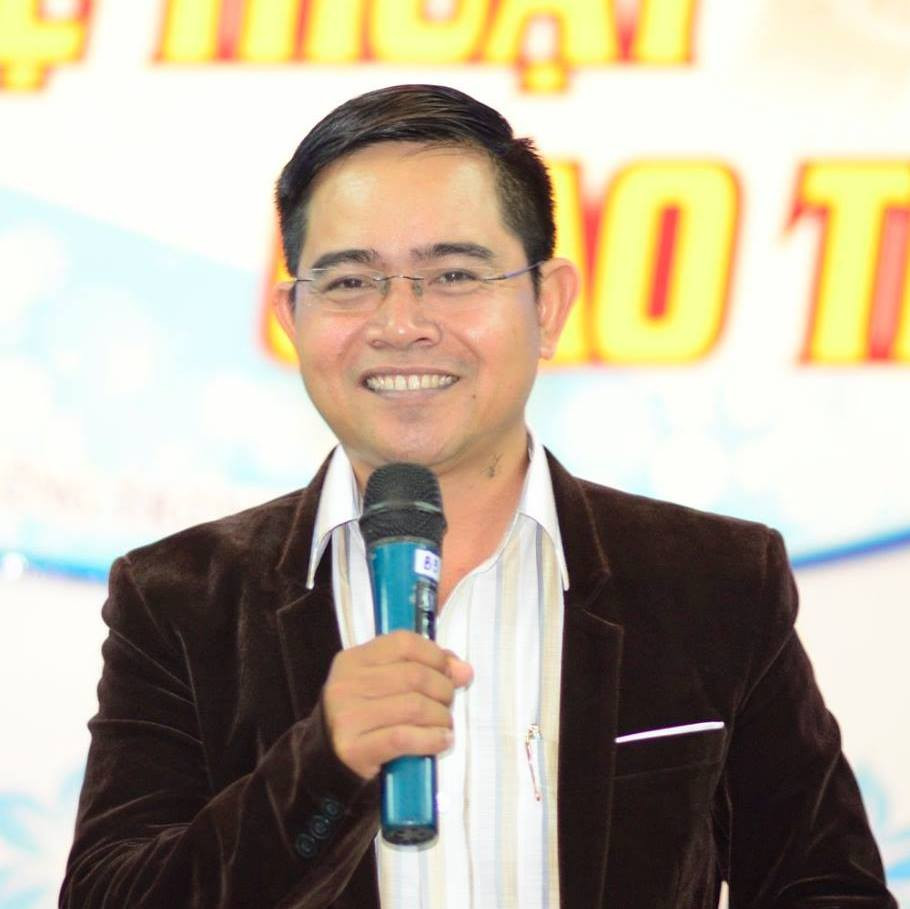 Tiến sĩ Tâm lý học Nguyễn Hữu Long. Tiến sĩ Tâm lý học Nguyễn Hữu Long.