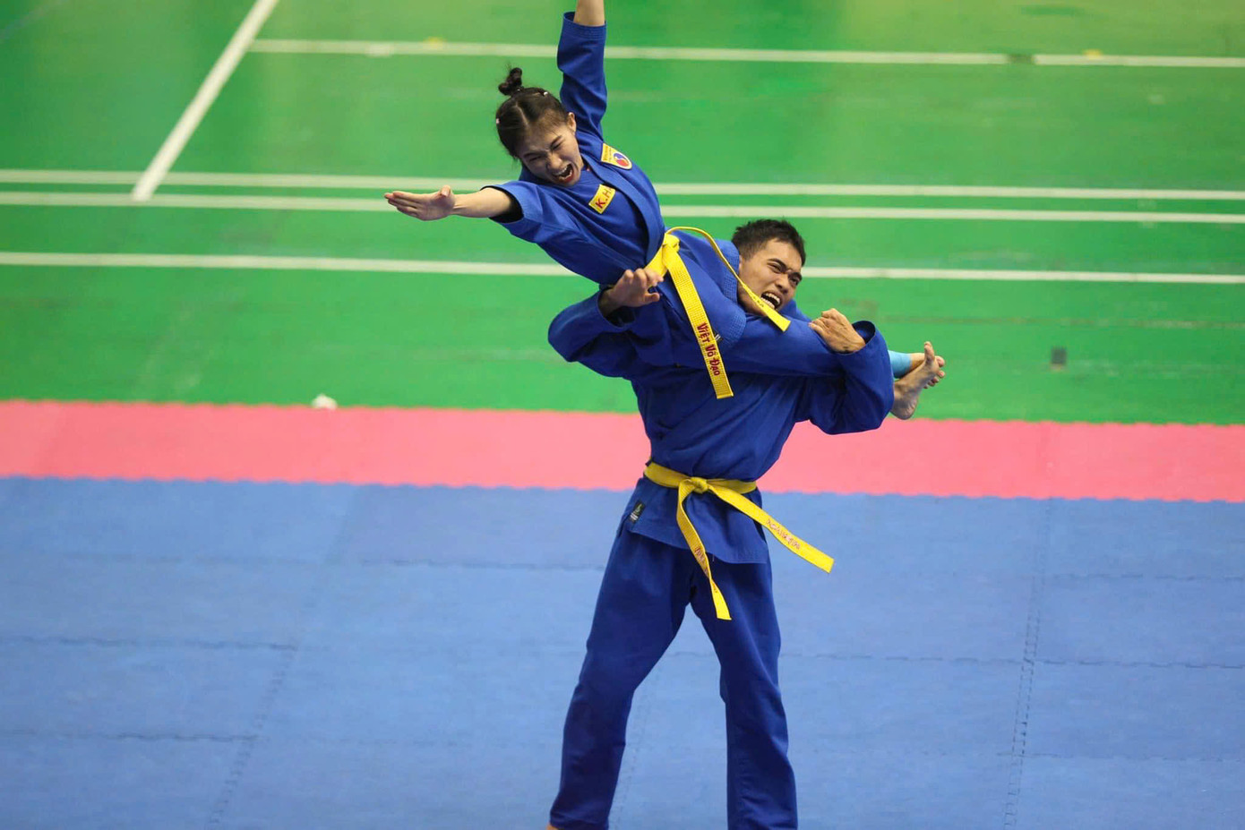 Kim Hậu giành nhiều thành tích nổi bật về Vovinam. Kim Hậu giành nhiều thành tích nổi bật về Vovinam.