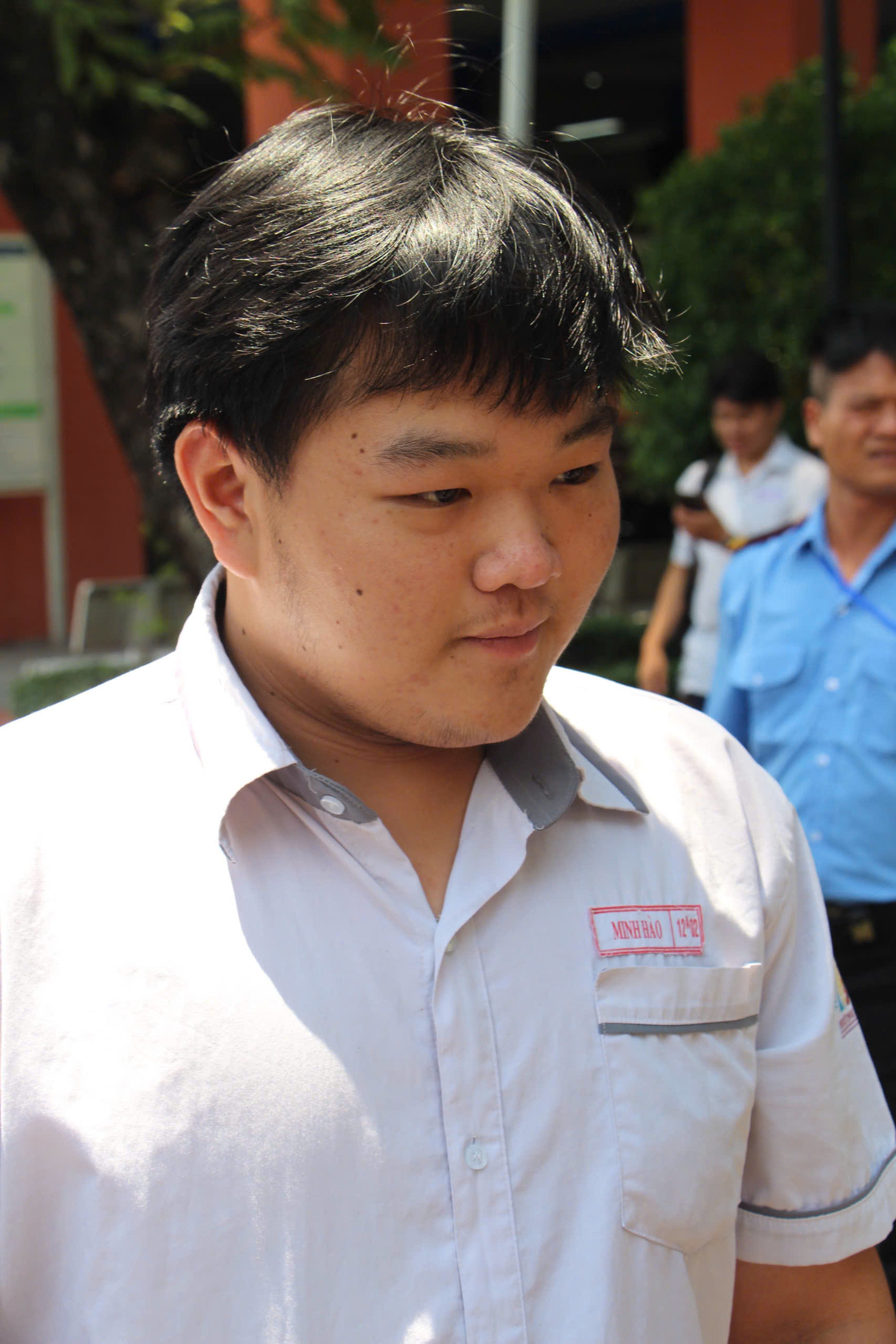 Minh Hào học sinh trường THPT Hùng Vương (TP. HCM) chia sẻ sau khi thi xong. (Ảnh: Hoàng Phúc) Minh Hào học sinh trường THPT Hùng Vương (TP. HCM) chia sẻ sau khi thi xong. (Ảnh: Hoàng Phúc)