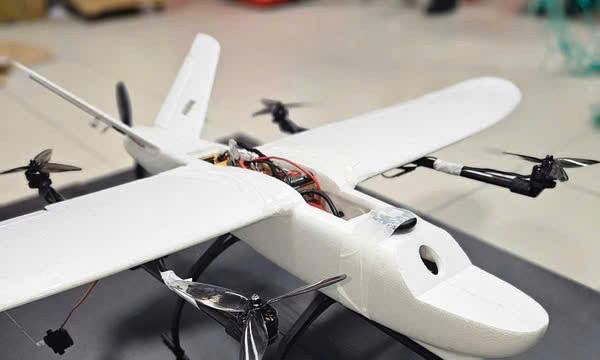 Thiết bị máy bay không người lái của nhóm. Thiết bị máy bay không người lái của nhóm.