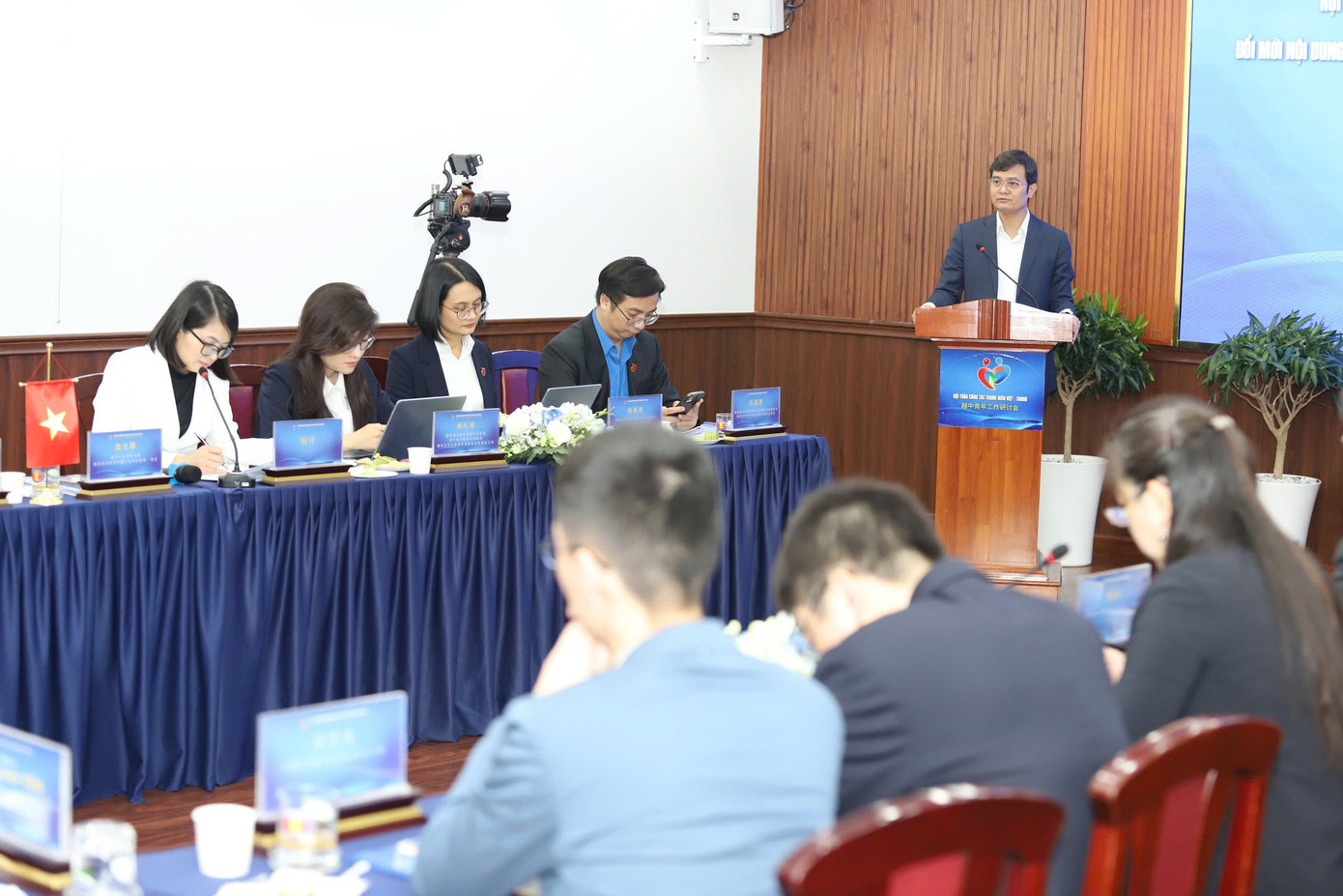 Anh Bùi Quang Huy phát biểu đề dẫn tại Hội thảo. (Ảnh: Ngô Tùng) Anh Bùi Quang Huy phát biểu đề dẫn tại Hội thảo. (Ảnh: Ngô Tùng)