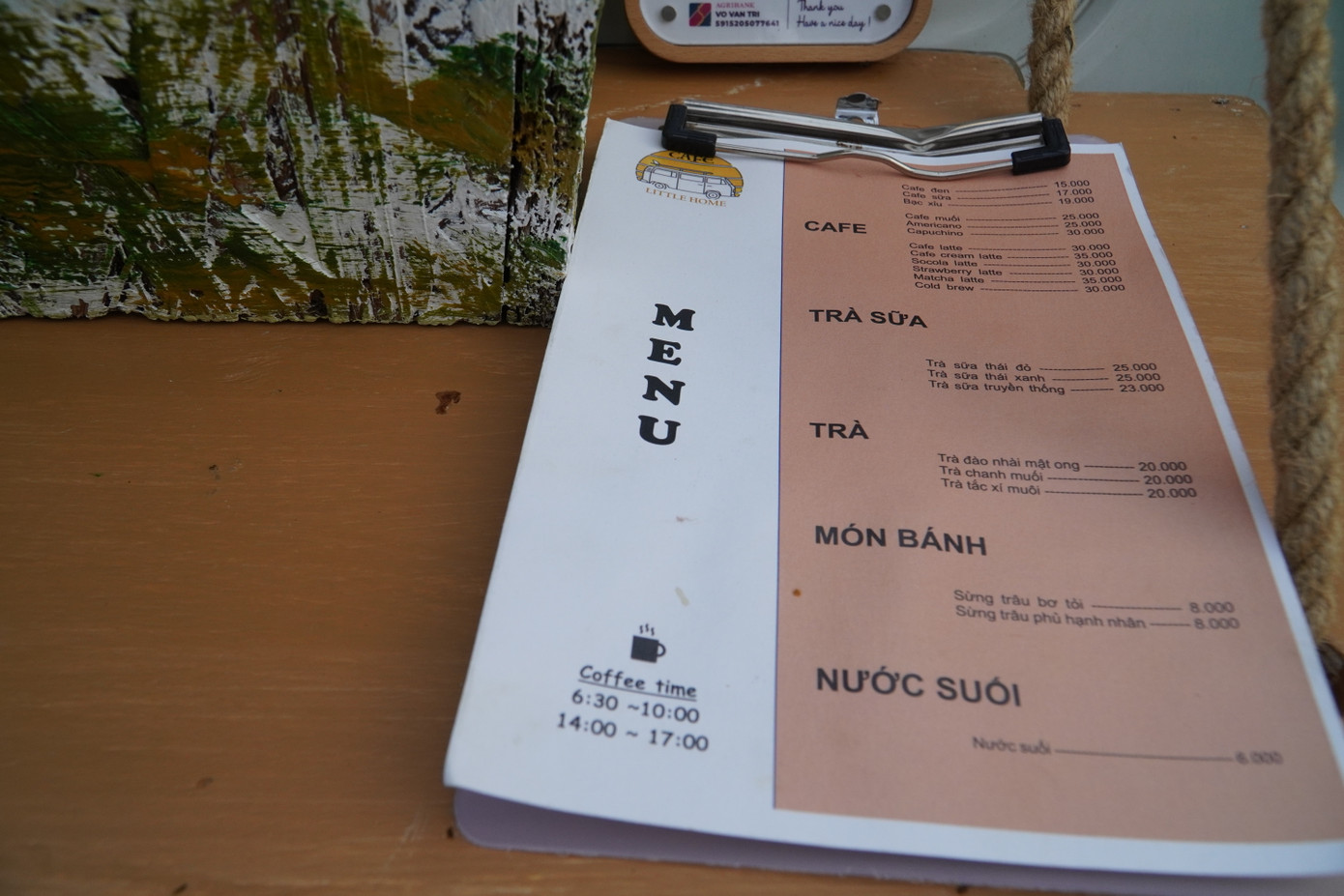 Những menu được các quán cà phê lưu động thiết kế bắt mắt. Những menu được các quán cà phê lưu động thiết kế bắt mắt.