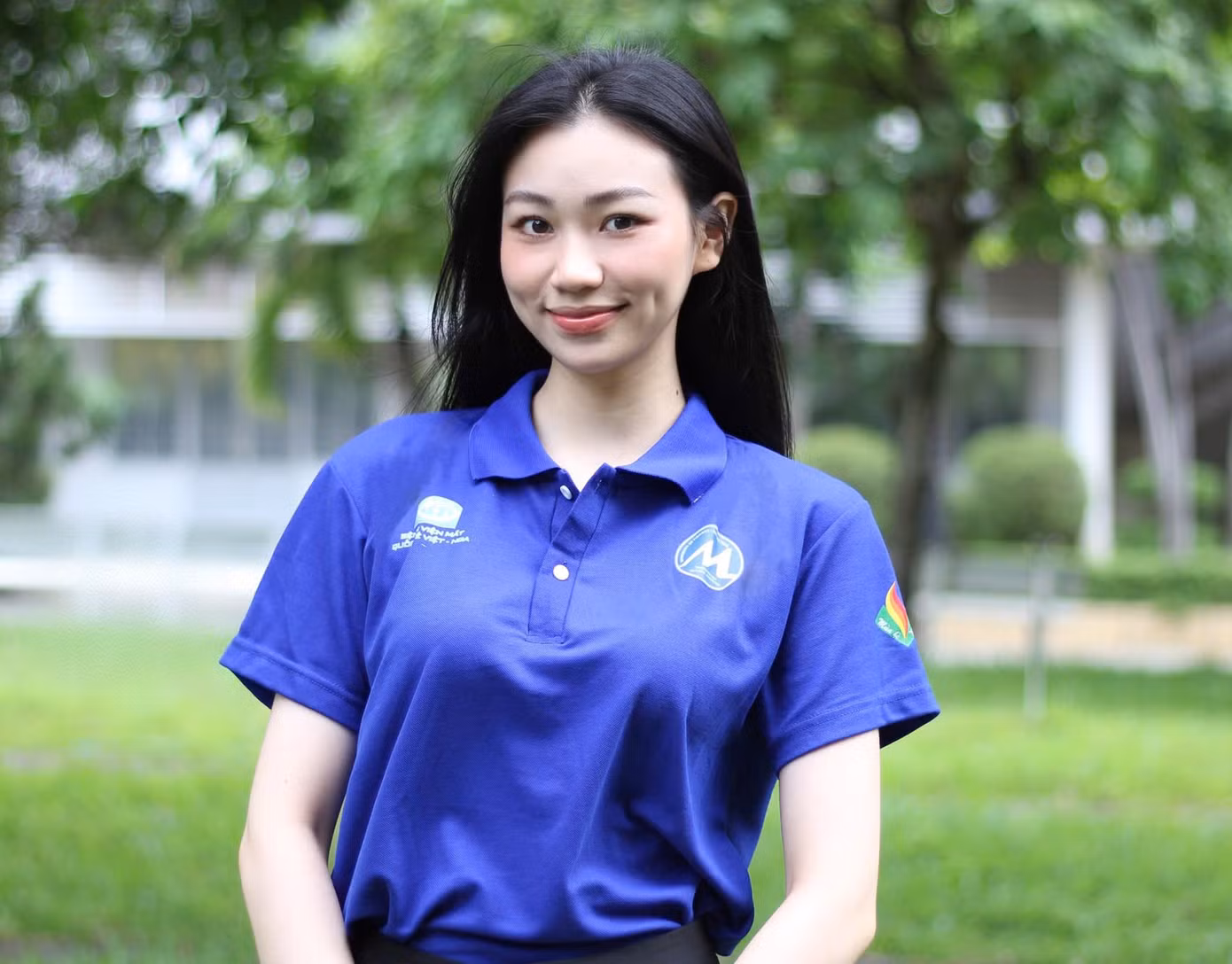 Huyền cơ tích cực tham gia hoạt động 'Mùa Hè Xanh'.