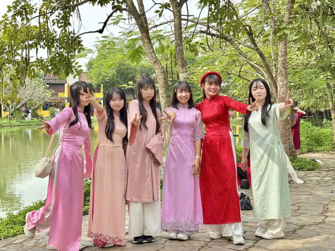 Nhằm phục vụ đông đảo du khách, Bảo Tàng Áo Dài mở cửa xuyên Tết Dương lịch, thêm một sự lựa chọn vui chơi trong nội thành cho bạn trẻ.