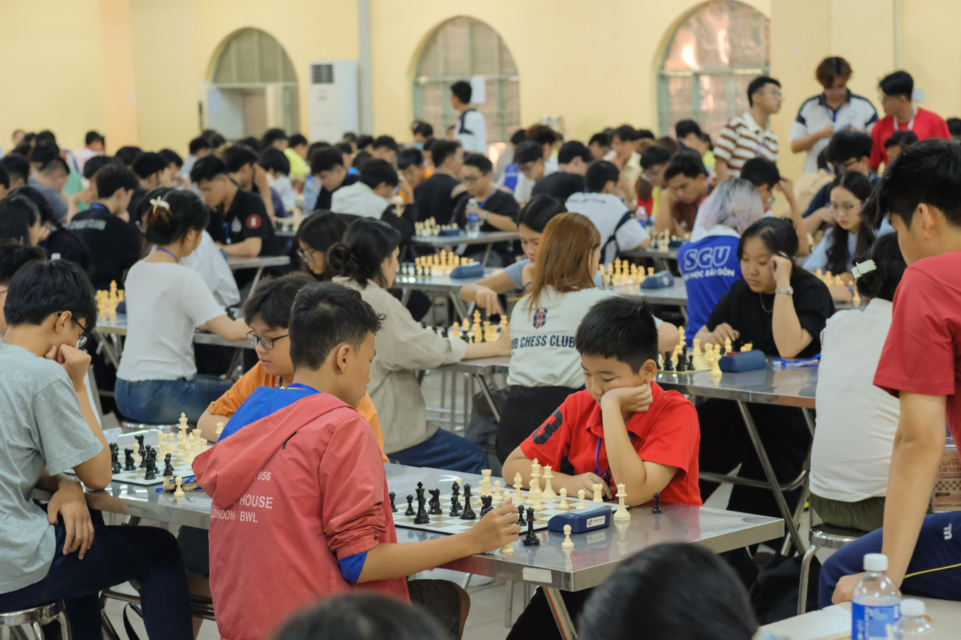 Có rất đông các bạn trẻ tại TP. HCM về tranh tài tại giải đấu.