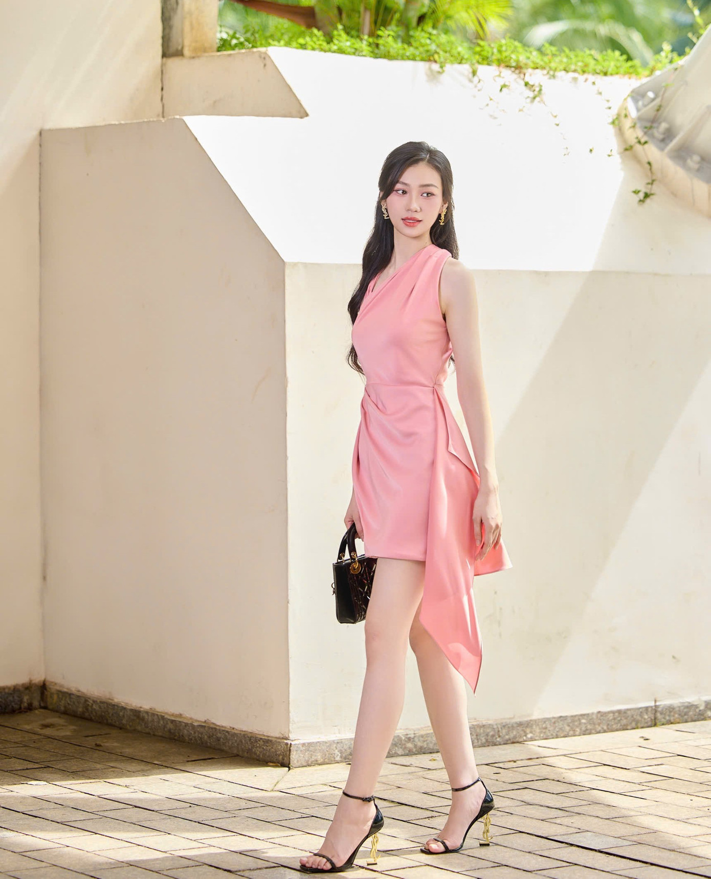 Huyền cơ đang thử sức mình trên nhiều lĩnh vực để có thêm những trải nghiệm cho bản thân. Huyền cơ đang thử sức mình trên nhiều lĩnh vực để có thêm những trải nghiệm cho bản thân.