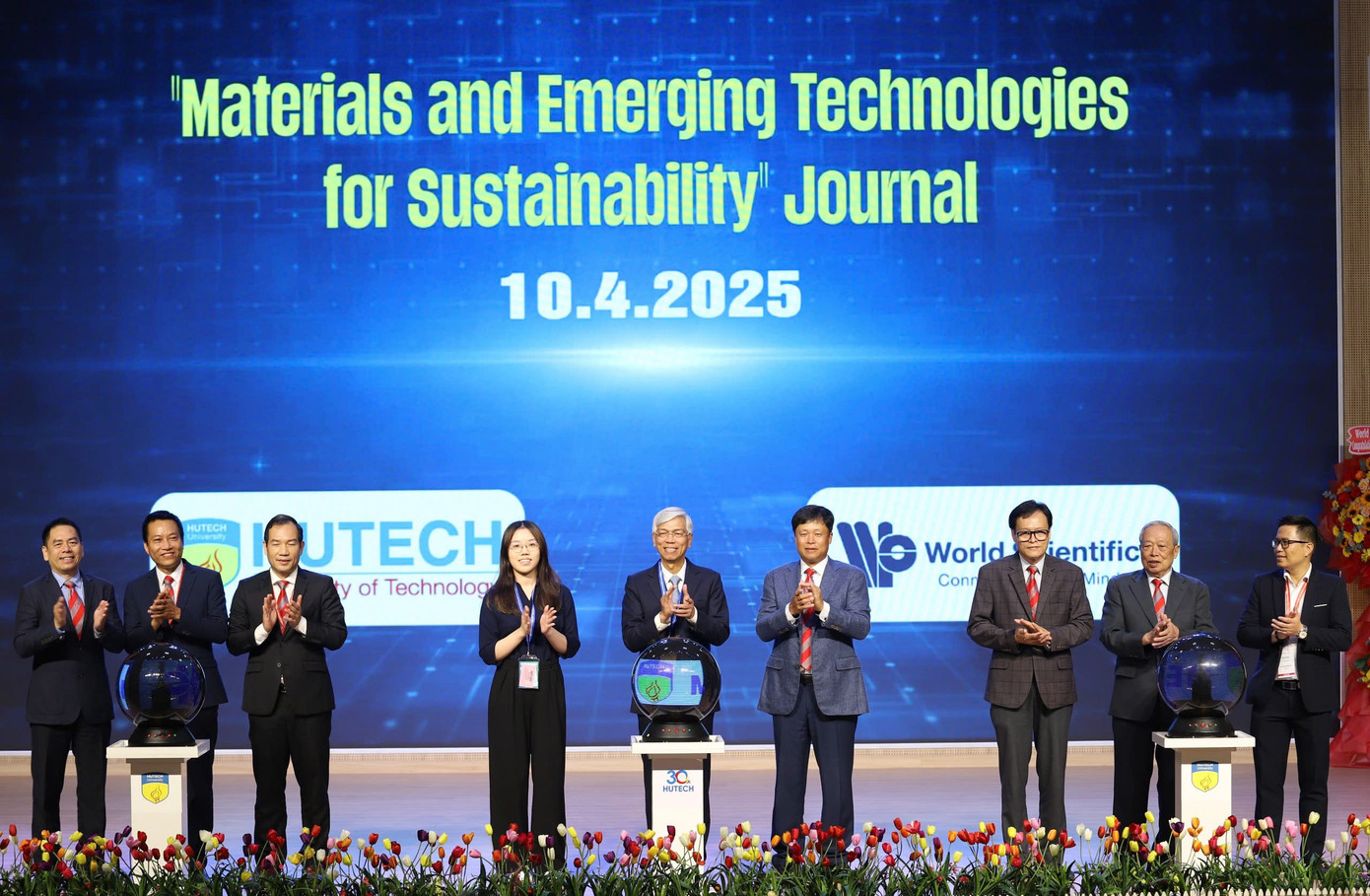 Tạp chí Materials and Emerging Technology for Sustainability – METS chính thức ra mắt tại Hội nghị. Tạp chí Materials and Emerging Technology for Sustainability – METS chính thức ra mắt tại Hội nghị.