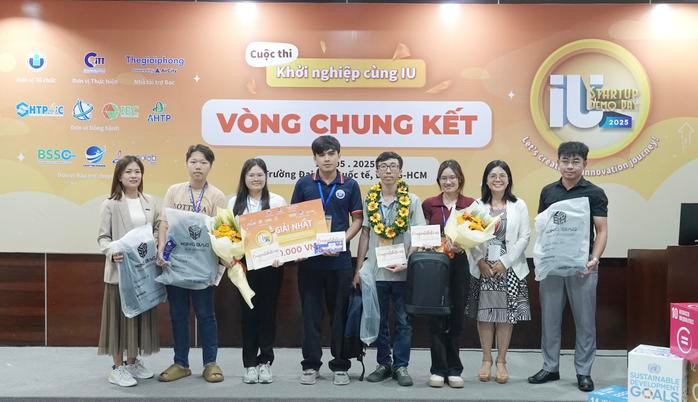 Ngoài trao giải Nhất, Ban Tổ chức còn trao các giải Nhì, Ba, Khuyến khích và giải dự án tiềm năng cho các dự án đoạt giải. Ngoài trao giải Nhất, Ban Tổ chức còn trao các giải Nhì, Ba, Khuyến khích và giải dự án tiềm năng cho các dự án đoạt giải.