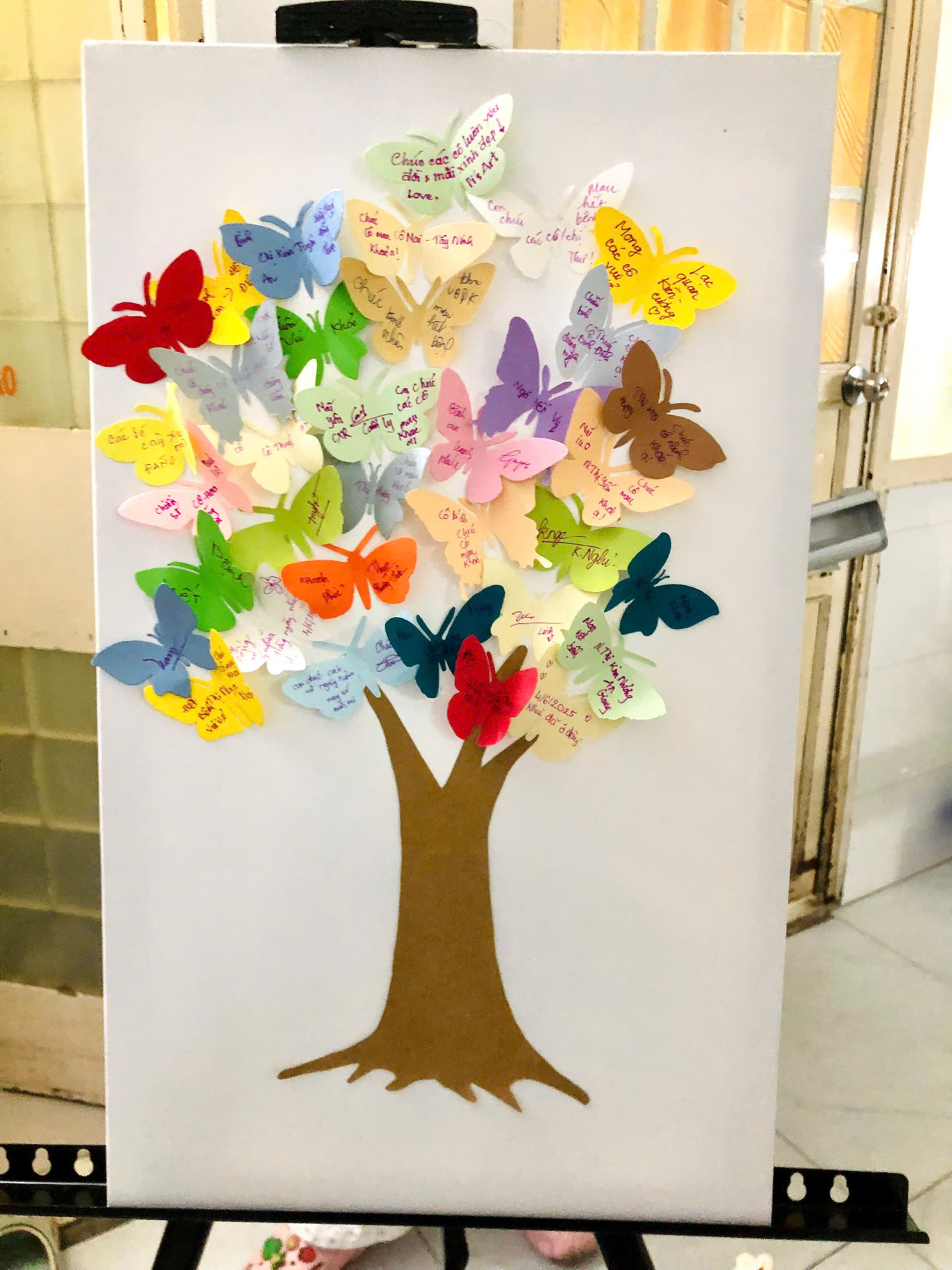 Góc “Lưu dấu”, nơi người tham gia có thể viết ra mong muốn của bản thân. Góc “Lưu dấu”, nơi người tham gia có thể viết ra mong muốn của bản thân.