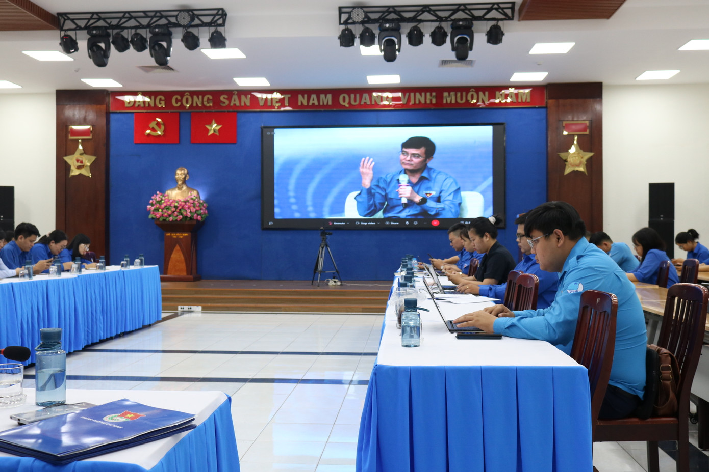 Bí thư thứ nhất T.Ư Đoàn Bùi Quang Huy chia sẻ tại diễn đàn.