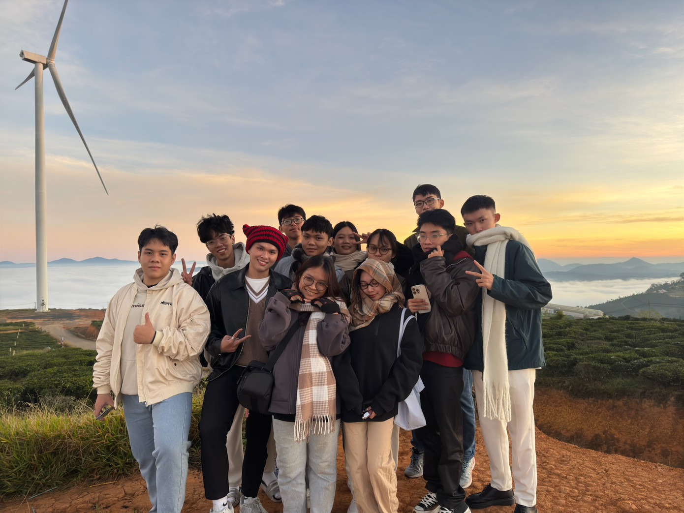 Nhóm bạn của Minh Thư phải lên kế hoạch trước rất lâu để có thể tụ họp đông đủ.