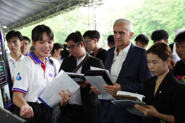 Nhiều ngành mới được các trường đại học tại TP. HCM mở ra nhằm thu hút thí sinh.