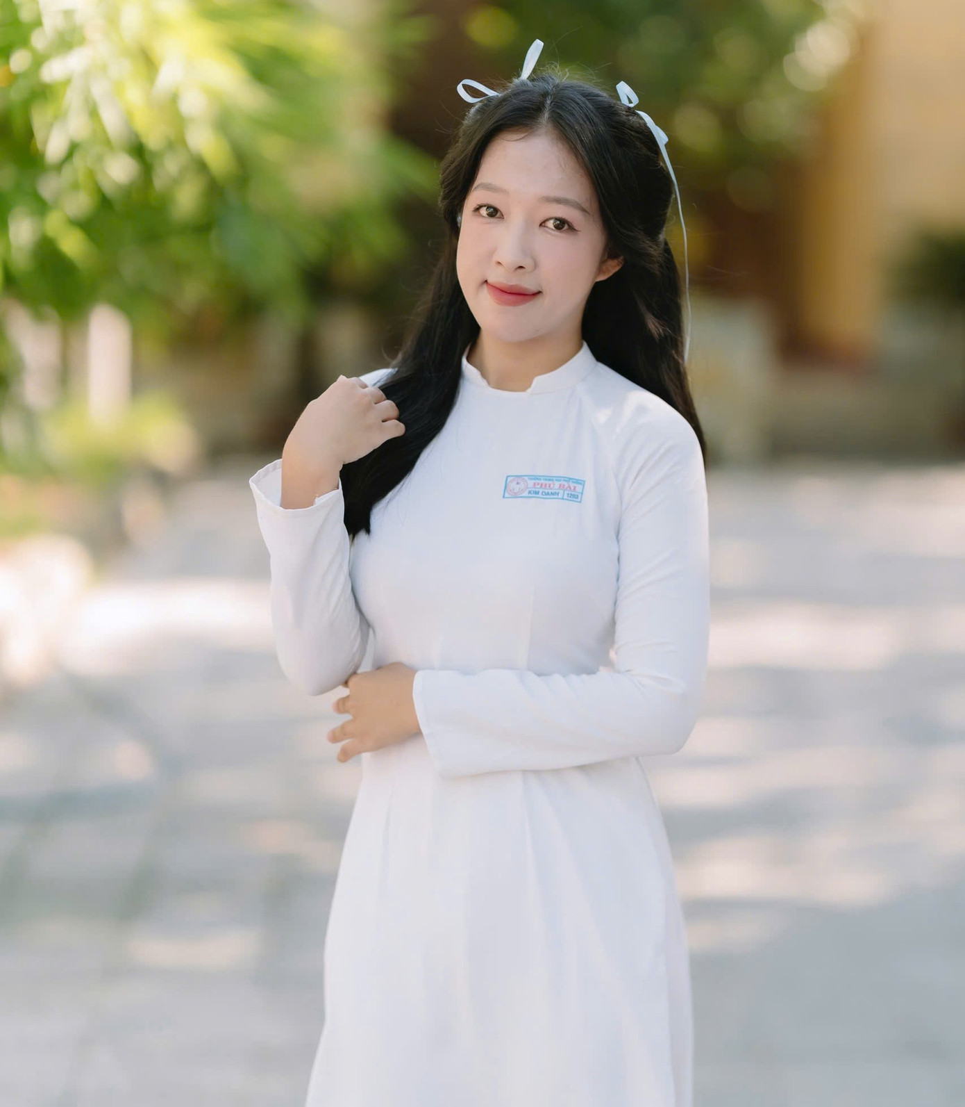 Trong từng khoảnh khắc, Kim Oanh nhận ra mình không chỉ đang theo đuổi ước mơ cá nhân, mà còn đang gánh trách nhiệm trả lại niềm hy vọng và những hy sinh thầm lặng của mẹ bằng thành tích của mình.