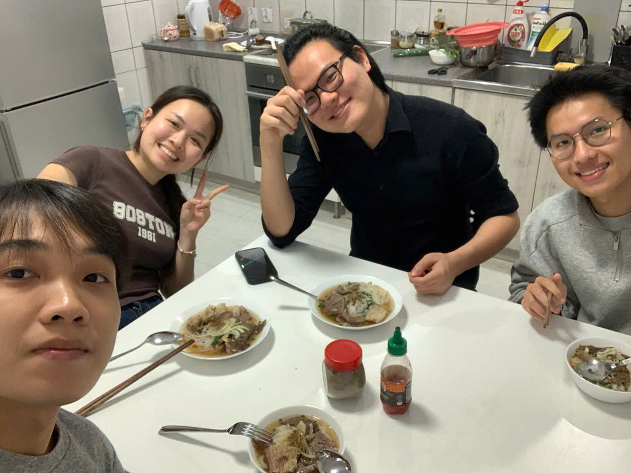 Các thành viên của nhóm dự án tại Ba Lan. Các thành viên của nhóm dự án tại Ba Lan.