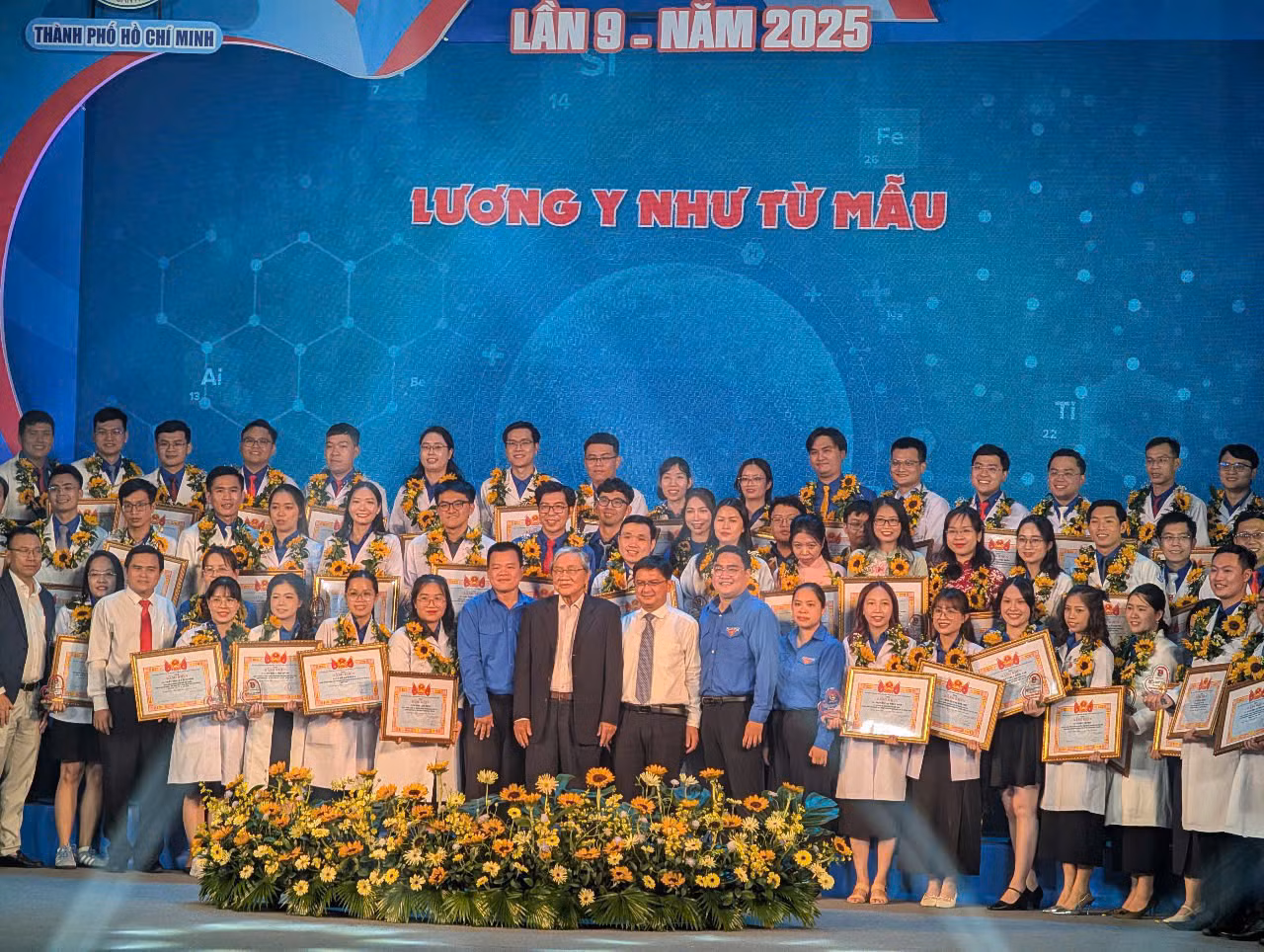 73 gương thầy thuốc trẻ đã được Thành Đoàn TP. HCM vinh danh.