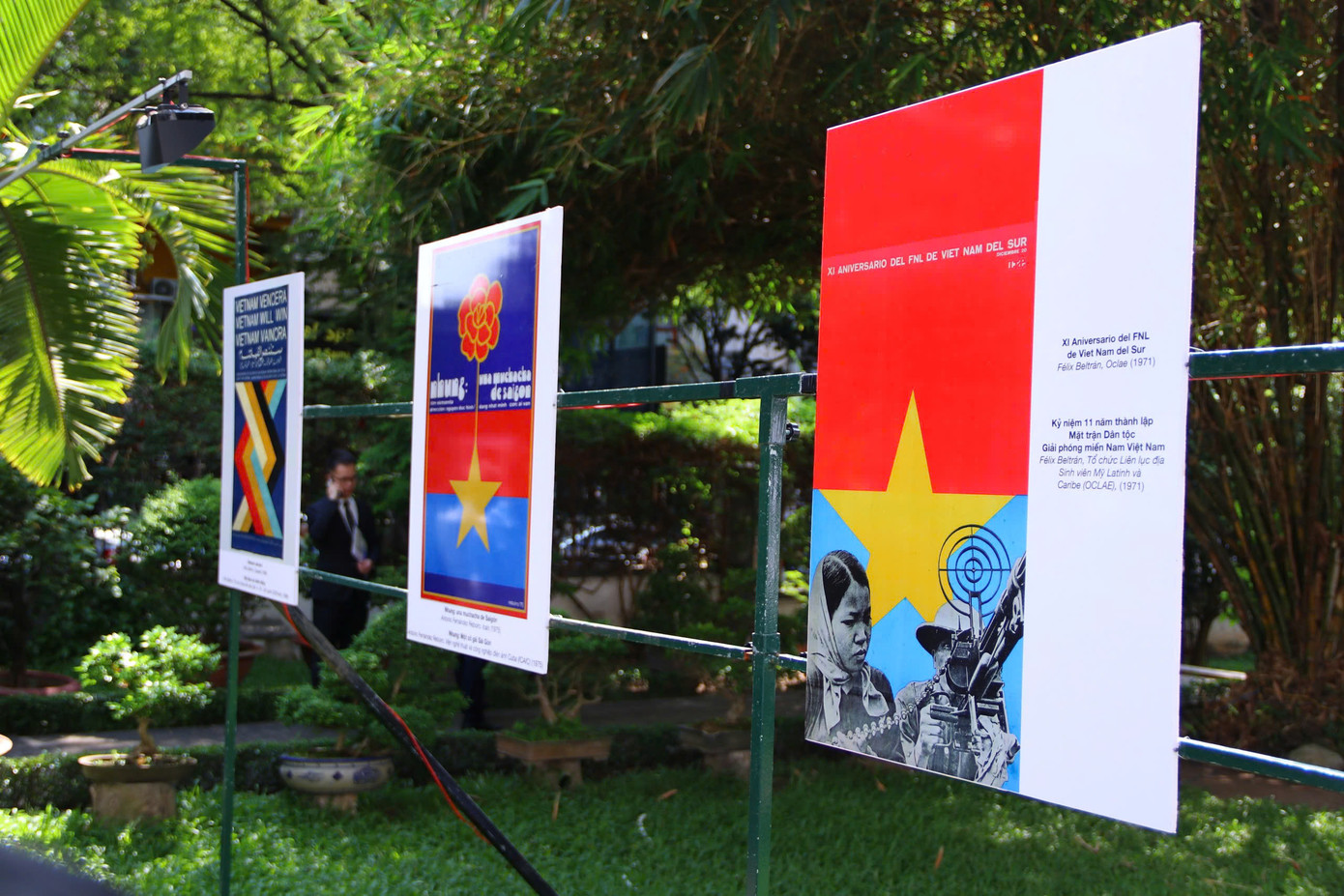 Không gian triển lãm “Vì Việt Nam” tại Viện Trao đổi văn hoá với Pháp (Idecaf).