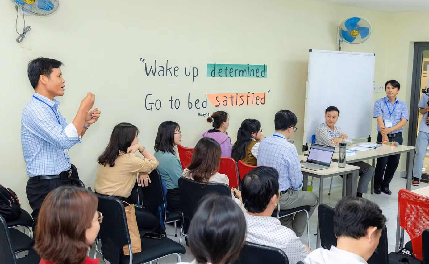 Các nhà khoa học cùng thảo luận tại Hội thảo. Các nhà khoa học cùng thảo luận tại Hội thảo.