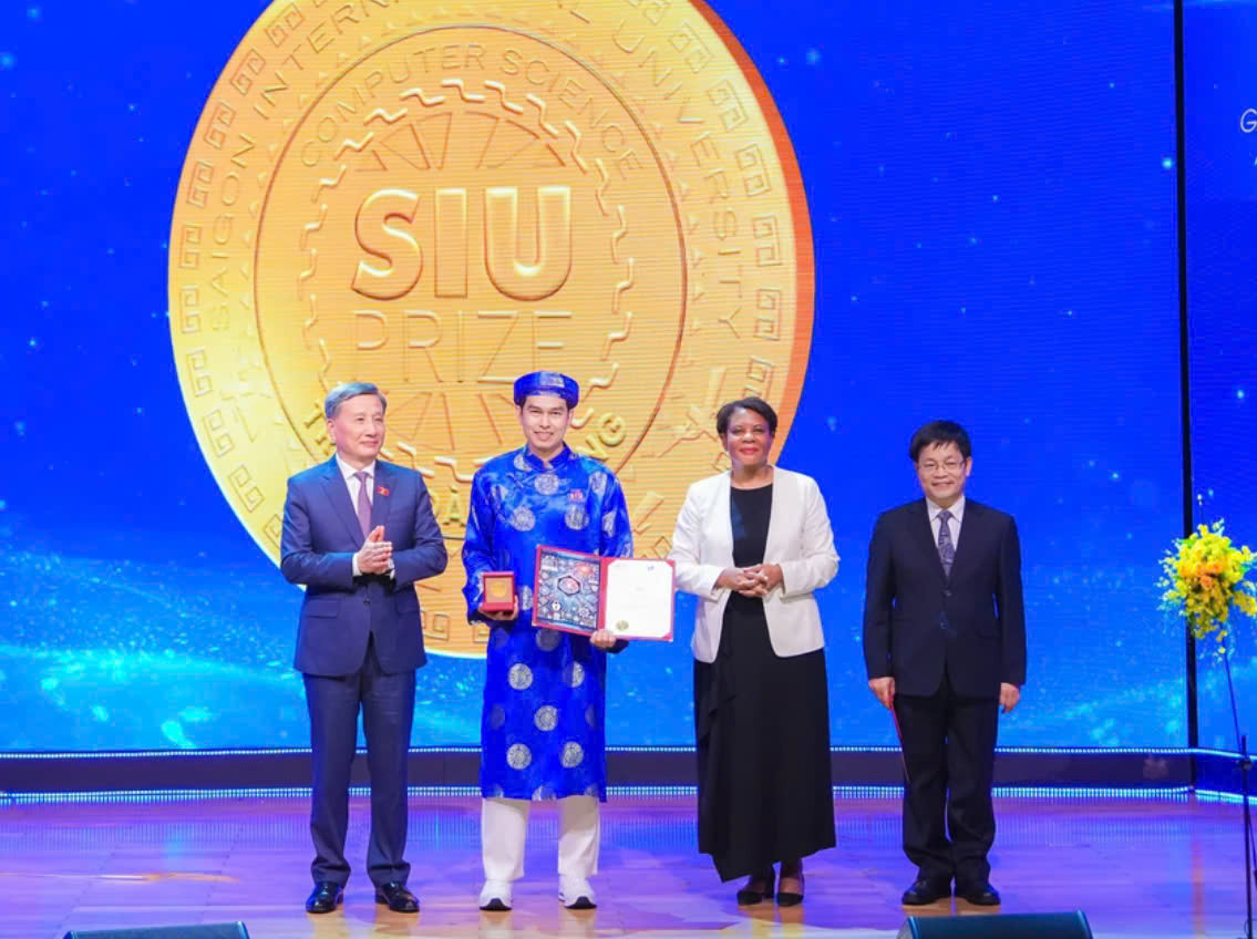 TS Trần Hoàng Dũng hiện đang là giáo sư trợ lý Hoa Kỳ đã giành giải Nhất ‘SIU Prize Computer Science’.