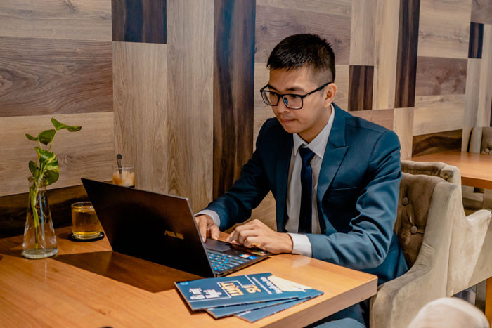 Luật sư Duy Anh (Hãng luật A+). Luật sư Duy Anh (Hãng luật A+).