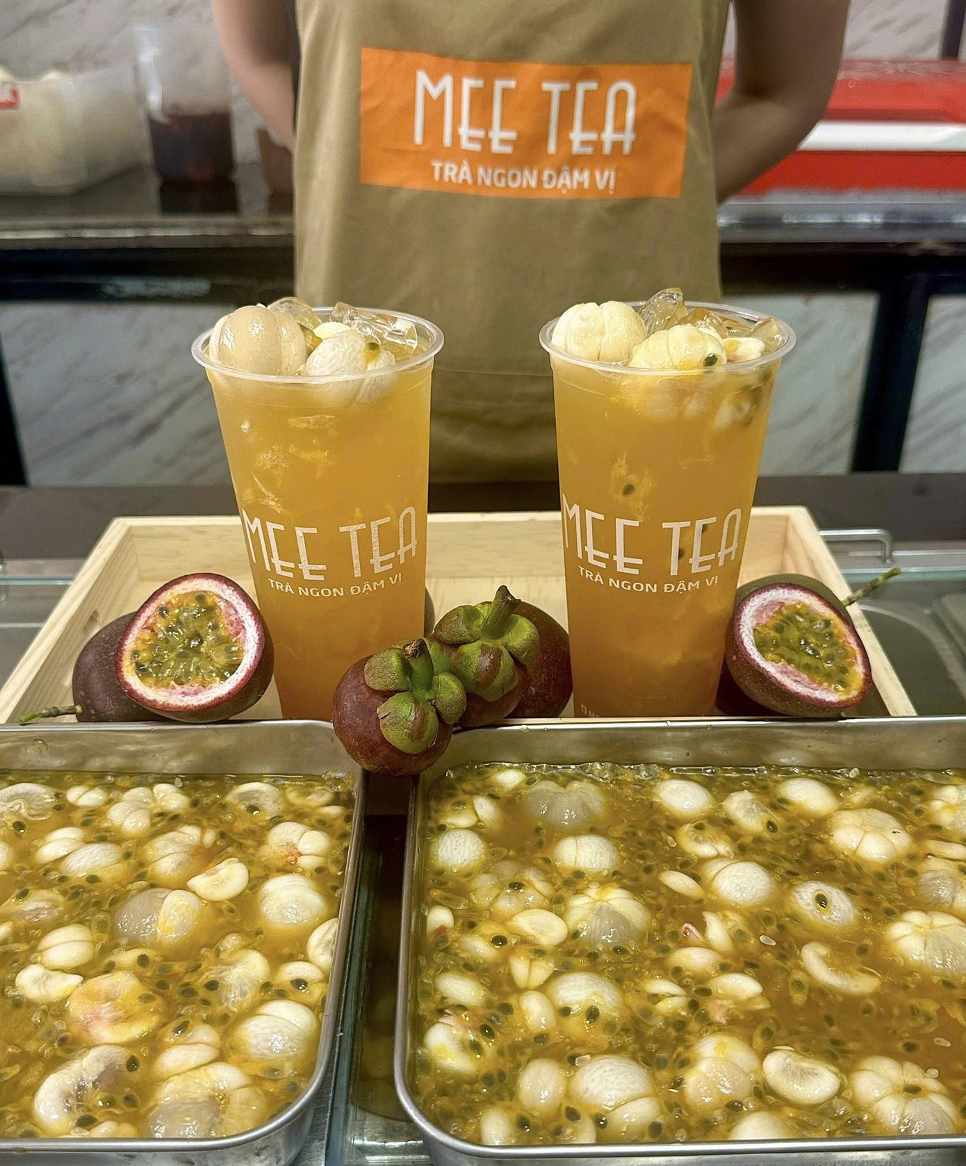 Món nước này nhanh chóng trở thành “best seller” mùa Hè, được yêu thích đến mức giới trẻ Sài Gòn còn hài hước gọi đây là “năm tam tai của măng cụt”. Món nước này nhanh chóng trở thành “best seller” mùa Hè, được yêu thích đến mức giới trẻ Sài Gòn còn hài hước gọi đây là “năm tam tai của măng cụt”.