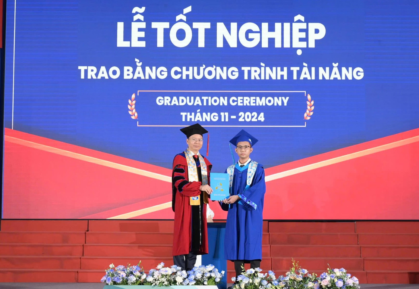 Hoài Anh tốt nghiệp với GPA 8.85/10.