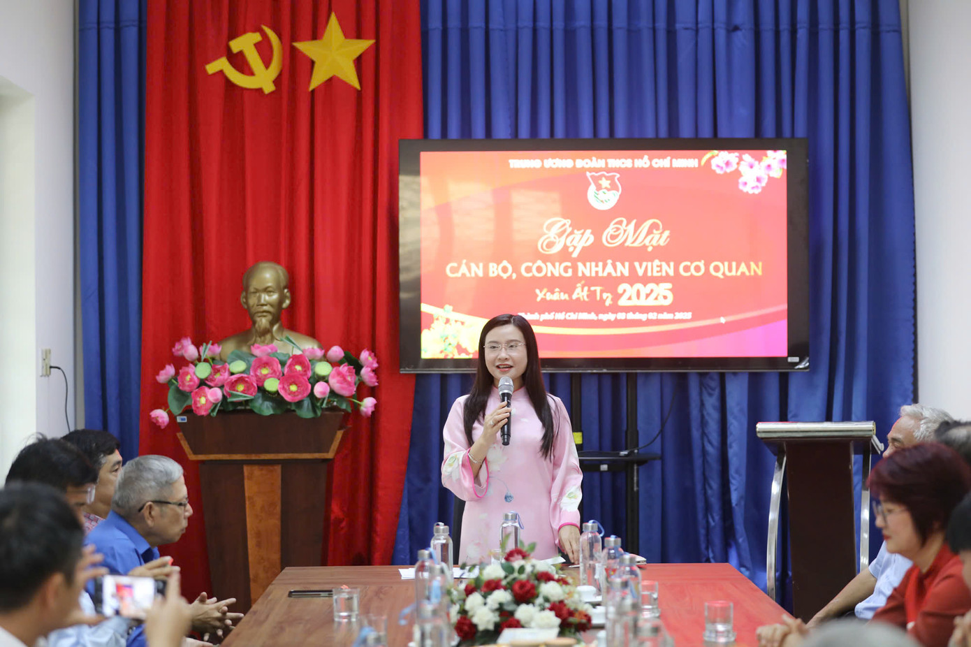 Bí thư T.Ư Đoàn Nguyễn Phạm Duy Trang phát biểu tại buổi gặp mặt. (Ảnh: Duy Anh)