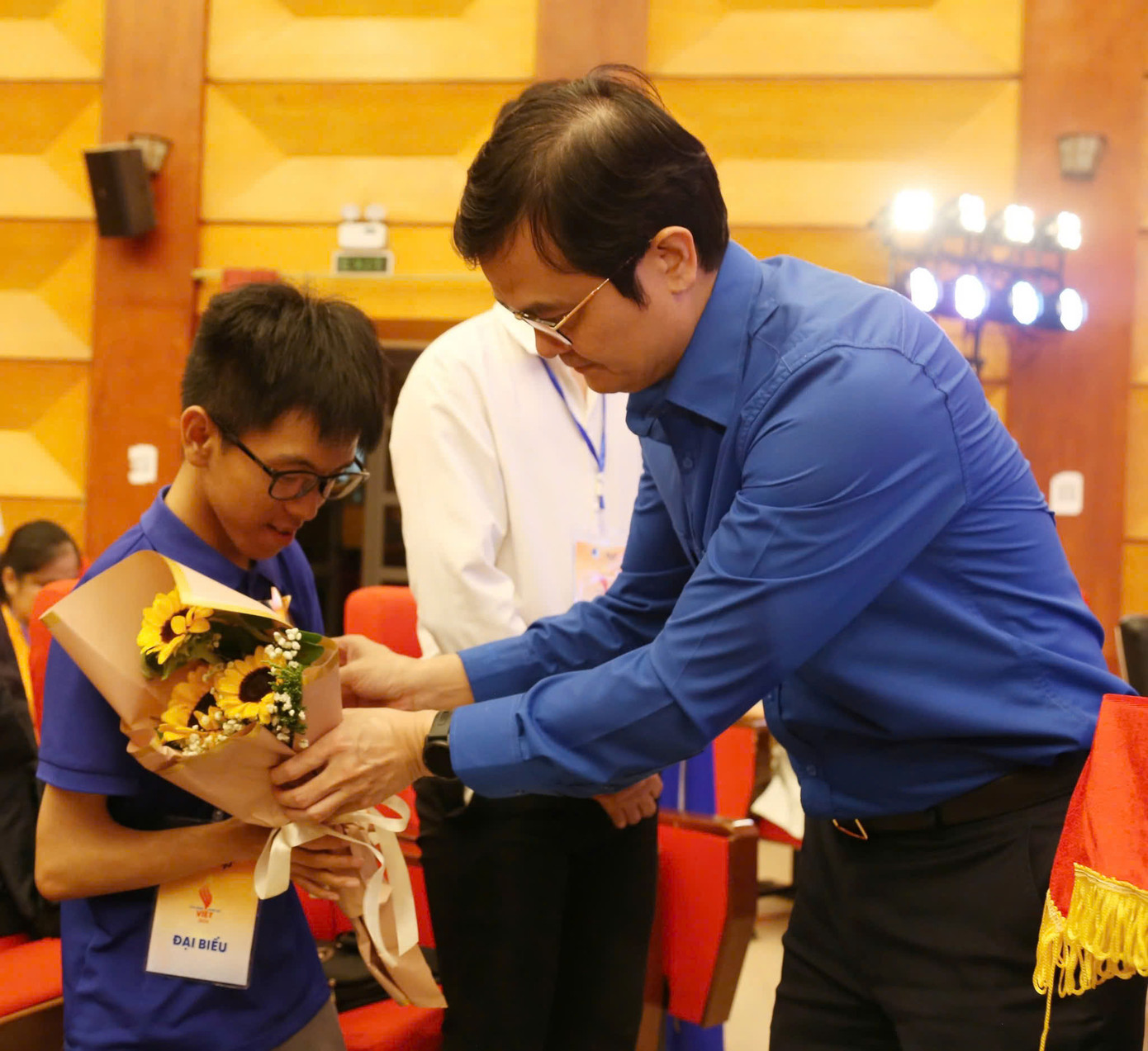 Đình Phúc là gương thanh niên khuyết tật tiêu biểu tham gia chương trình “Tỏa sáng Nghị lực Việt” năm 2024. Đình Phúc là gương thanh niên khuyết tật tiêu biểu tham gia chương trình “Tỏa sáng Nghị lực Việt” năm 2024.