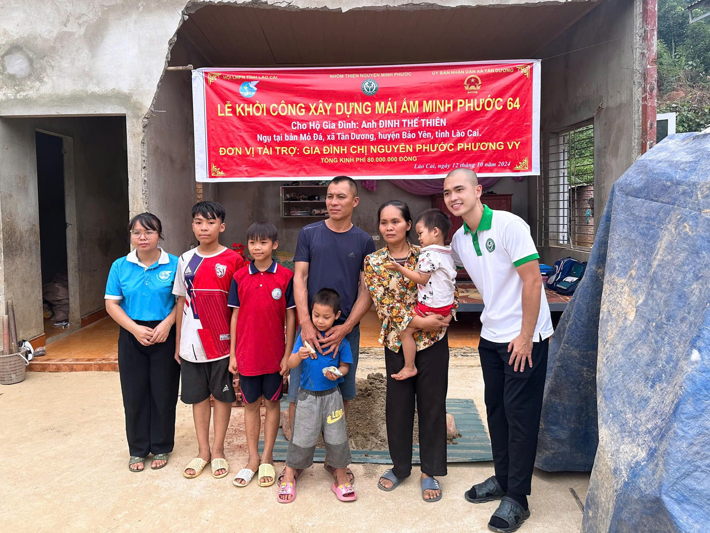 Quang Triều và Nhóm thiện nguyện Minh Phước đã đồng hành cùng các đơn vị xây nhiều ngôi nhà mới cho bà con khó khăn tại các tỉnh miền Tây.