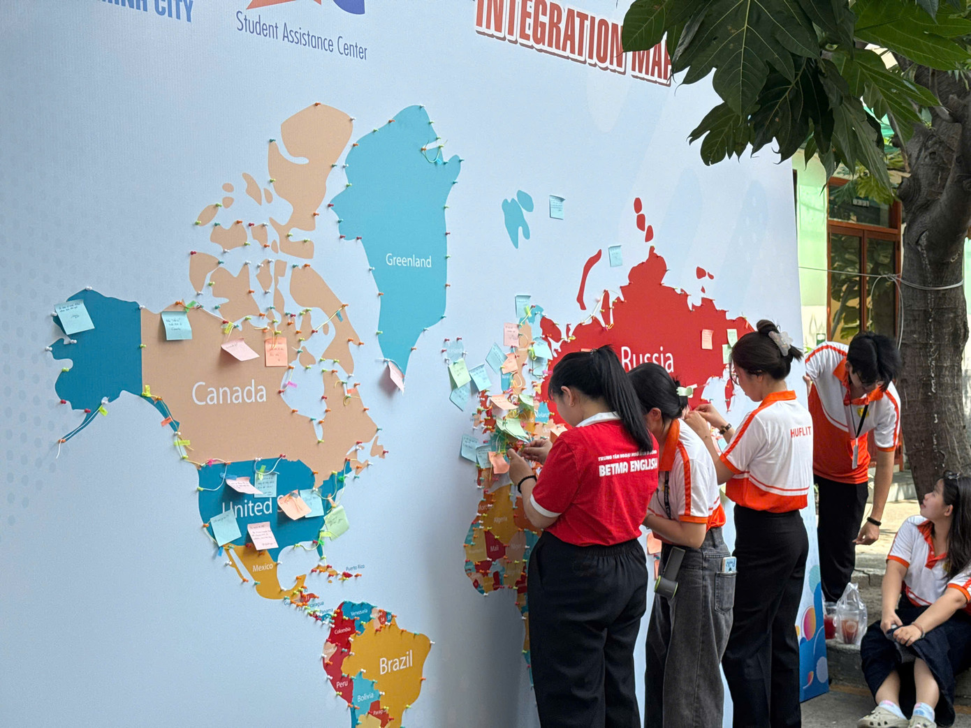 Các bạn sinh viên tham gia các hoạt động tại Ngày hội. Các bạn sinh viên tham gia các hoạt động tại Ngày hội.