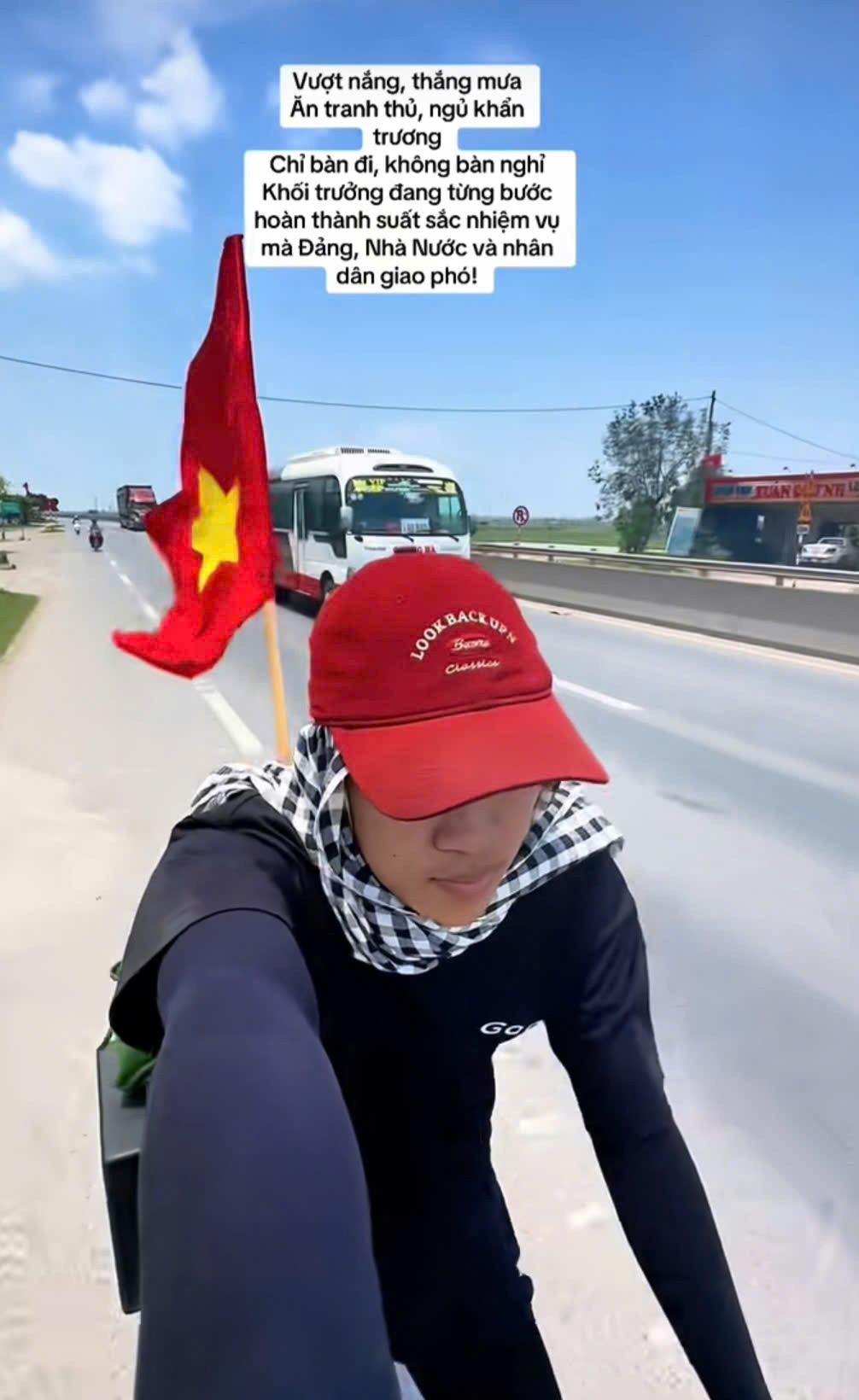 Những khoảnh khắc mà Quang Hà chia sẻ trên TikTok đã nhận được rất nhiều sự quan tâm của bạn trẻ. Những khoảnh khắc mà Quang Hà chia sẻ trên TikTok đã nhận được rất nhiều sự quan tâm của bạn trẻ.