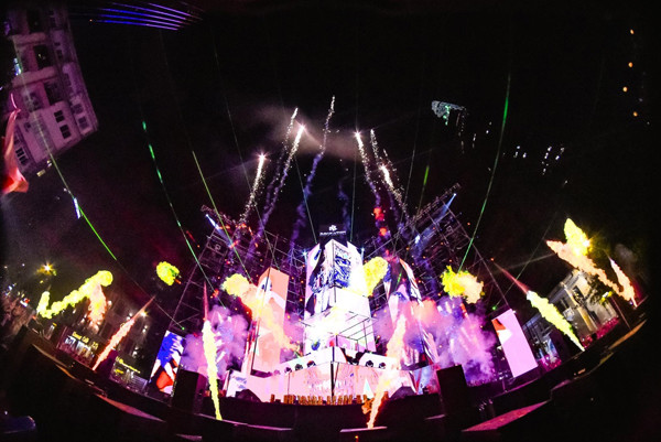 Ravolution Music Festival By Jetstar khuấy đảo phố đi bộ Nguyễn Huệ ảnh 4