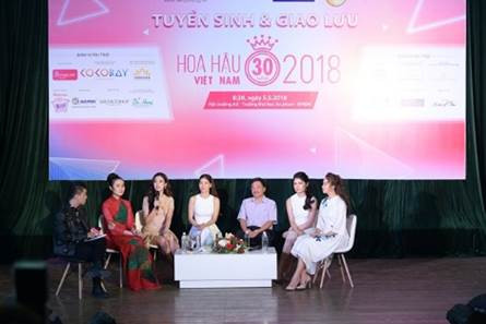 Sinh viên ĐH Sư phạm Đà Nẵng đã có một ngày tưng bừng cùng HHVN 2018 ảnh 9