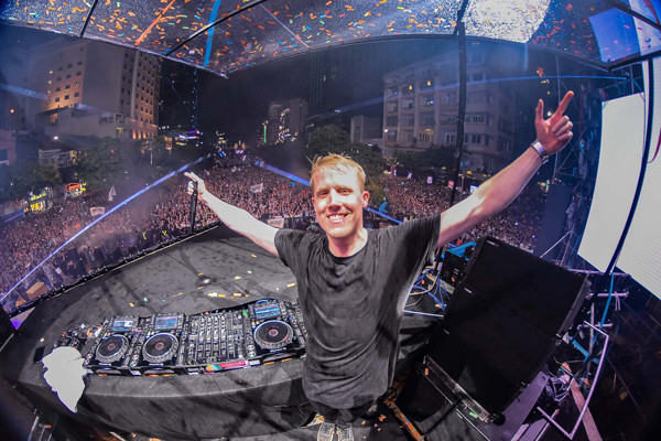 Ravolution Music Festival By Jetstar khuấy đảo phố đi bộ Nguyễn Huệ ảnh 2