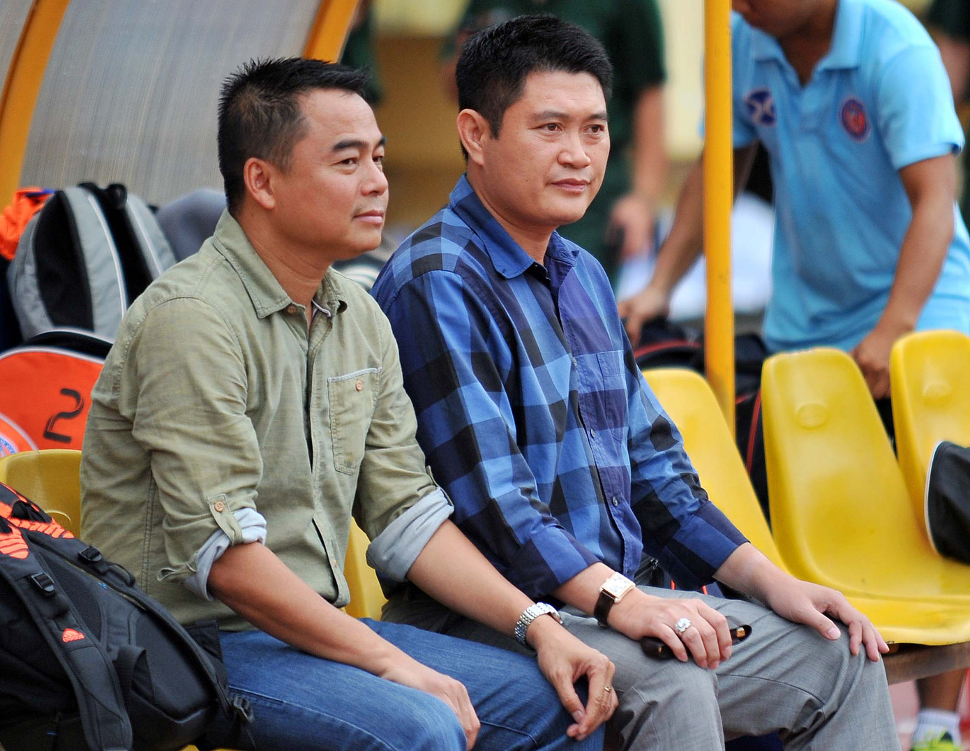 HLV Trần Tiến Đại (trái) đã bỏ nghề môi giới hai năm nay. Ảnh: VSI HLV Trần Tiến Đại (trái) đã bỏ nghề môi giới hai năm nay