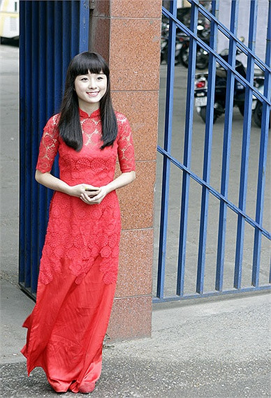 Cô nữ sinh Thái Thanh Hiền mang vẻ đẹp trong sáng, đáng yêu như búp bê đến từ trường THPT 