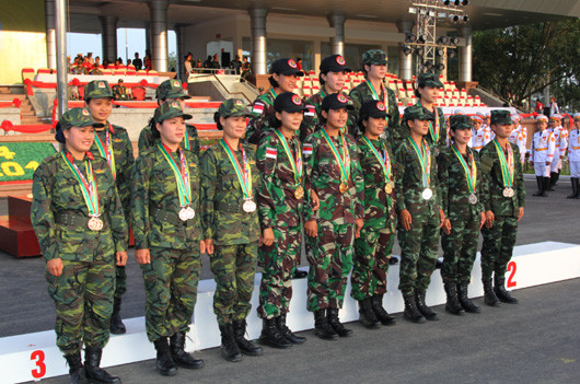 [ẢNH] Bóng hồng Lục quân ASEAN trổ tài thiện xạ ảnh 5