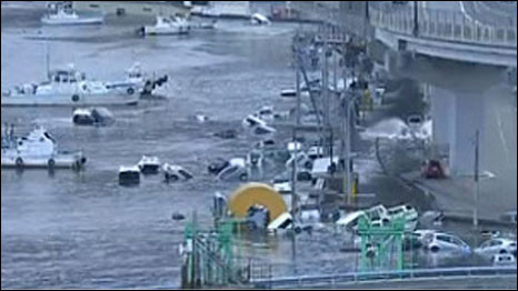 Nhiều chiế xe hơi bị chôn vùi