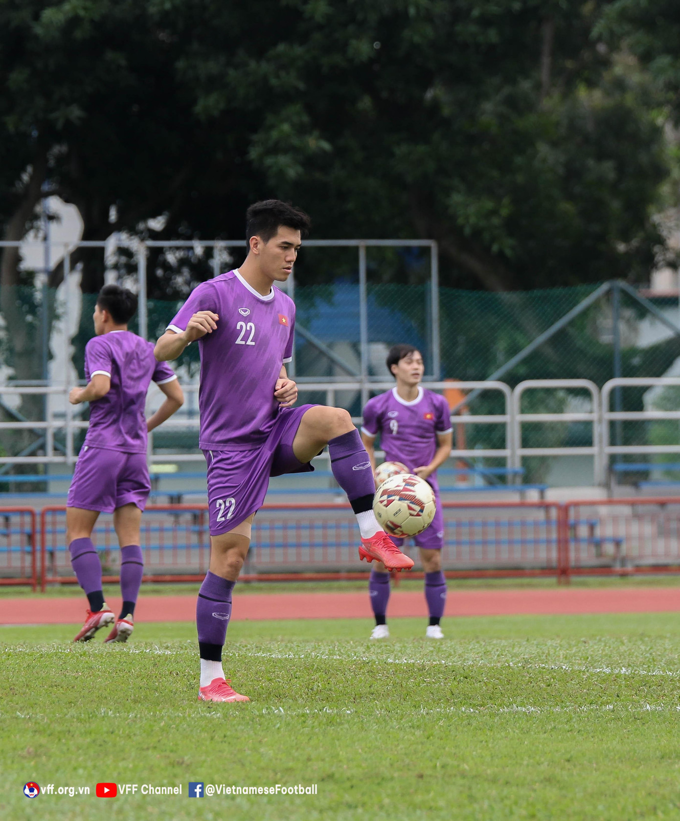 Năm nay do ảnh hưởng của COVID-19 nên AFF Cup được tổ chức tập trung tại một quốc gia đăng cai là Singapore. Vì vậy, điều lệ giải cũng có một số sự thay đổi cho phù hợp với tình hình thực tế.