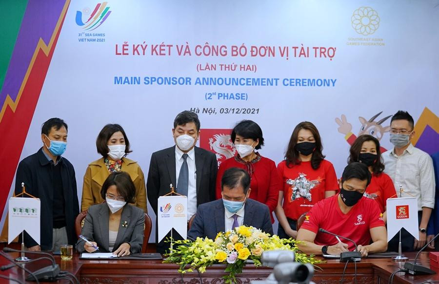 Ông Trần Đức Phấn - Phó tổng cục trưởng phụ trách Tổng cục TDTT, bà Trần Thùy Chi - Chủ tịch HĐQT Vietcontent và ông Bennett Neo – Tổng Giám đốc SABECO ký kết hợp đồng tài trợ SEA Games 31. Ông Trần Đức Phấn - Phó tổng cục trưởng phụ trách Tổng cục TDTT, bà Trần Thùy Chi - Chủ tịch HĐQT Vietcontent và ông Bennett Neo – Tổng Giám đốc SABECO ký kết hợp đồng tài trợ SEA Games 31.