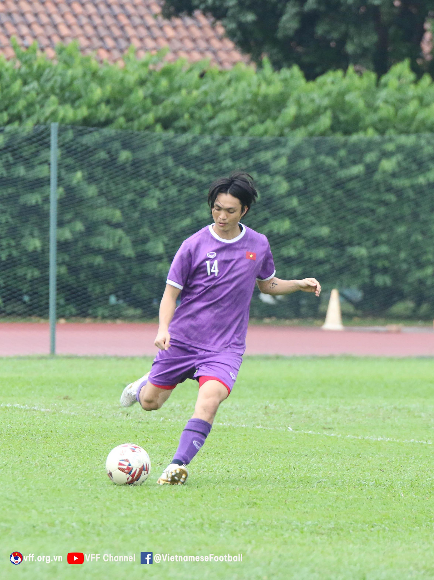 Trận bán kết lượt về giữa ĐT Việt Nam và ĐT Thái Lan sẽ diễn ra vào 19h30 tối 26/12 trên SVĐQG Singapore.