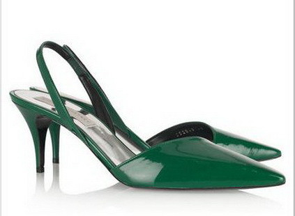 Giày Stella McCartney: 9.841.500VNĐ (http://www.net-a-porter.com)