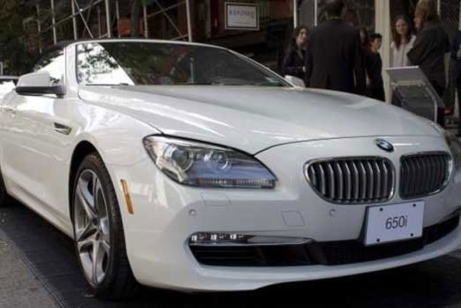 12. BMW Giá trị thương hiệu: 31,8 tỷ USD Xếp hạng năm 2012: 12 Thay đổi giá trị thương hiệu: +10% . 12. BMW Giá trị thương hiệu: 31,8 tỷ USD Xếp hạng năm 2012: 12 Thay đổi giá trị thương hiệu: +10%