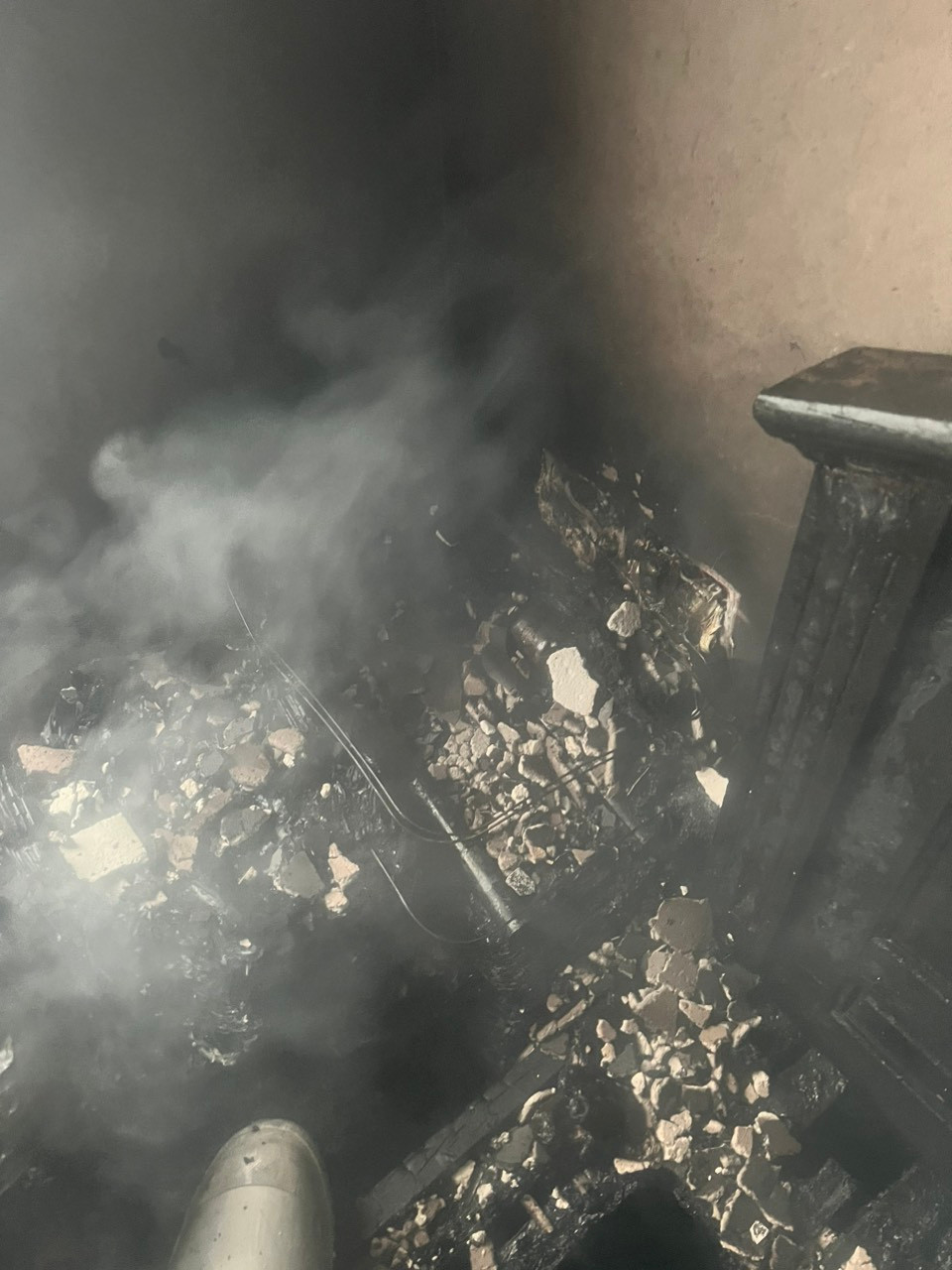 Lực lượng chữa cháy tại hiện trường. Lực lượng chữa cháy tại hiện trường.