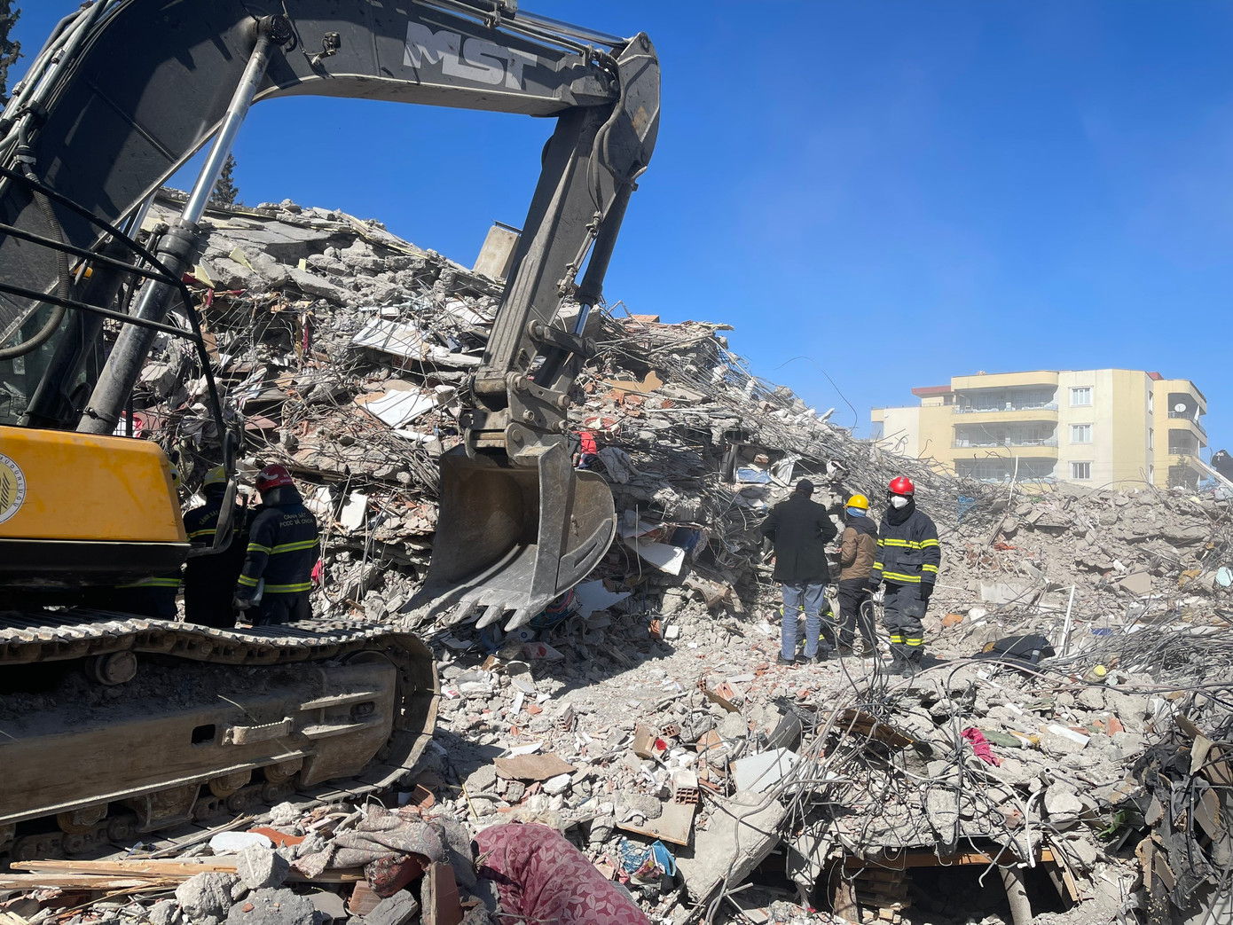 Máy móc đã được huy động đến hỗ trợ. Máy móc đã được huy động đến hỗ trợ.