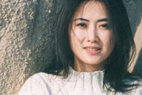 Tập Minh Trạch khá xinh đẹp và hiền thục